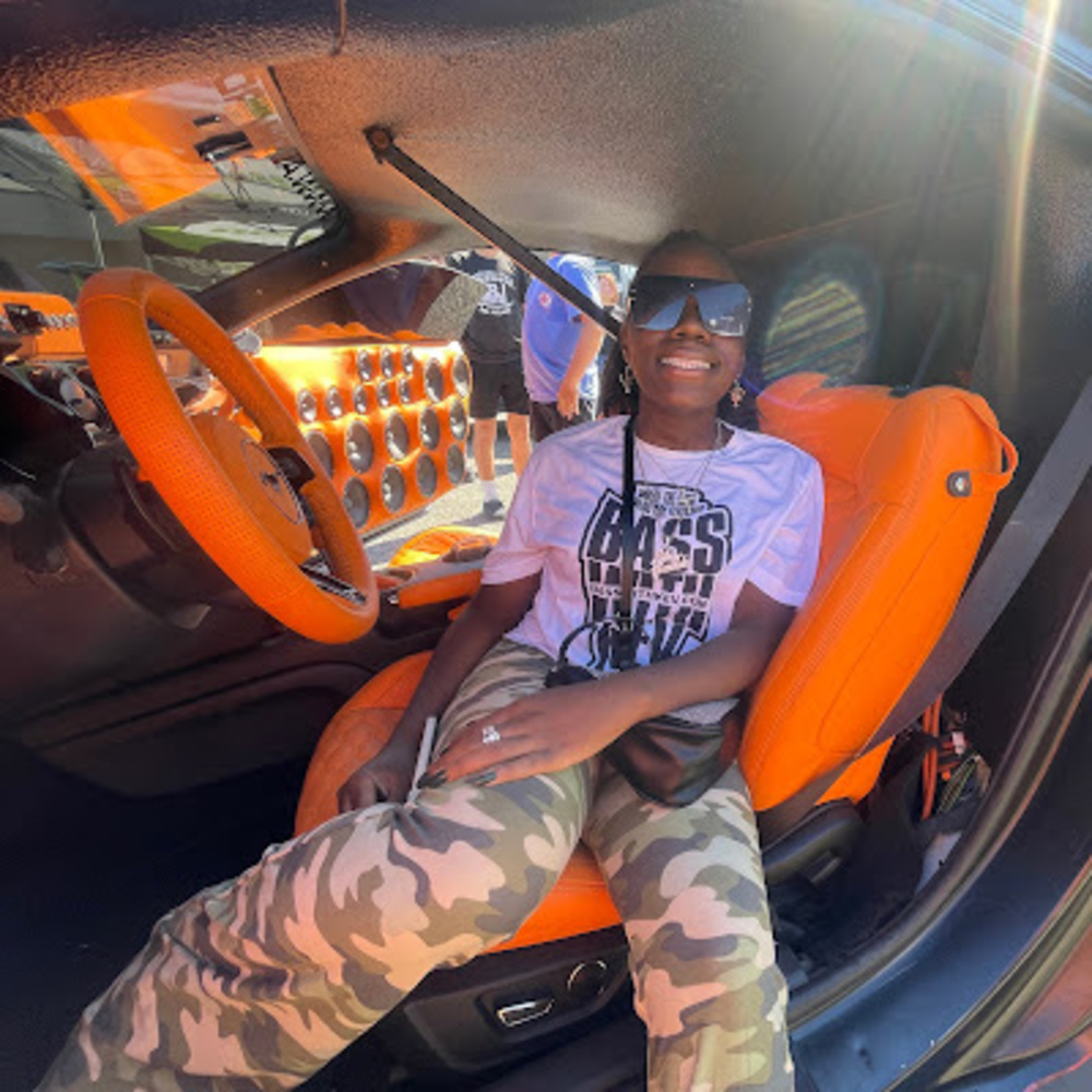 Meet your Posher, Keri